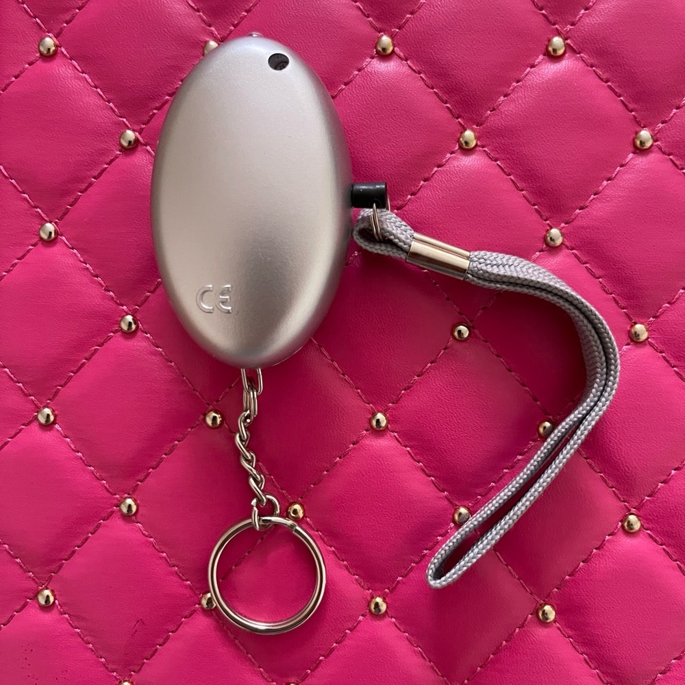 Personal KeyChain Alarm With LED Light - Picture 11 of 13
